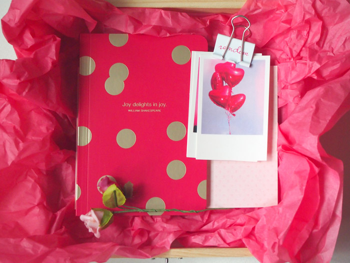 Pin To Win: Be My Bridesmaids' Boxes Giveaway. www.theweddingnotebook.com