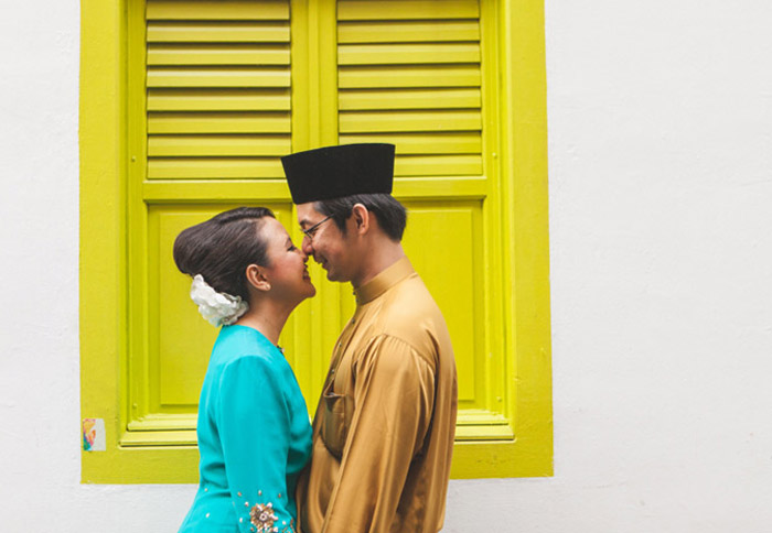 Haji Lane, Singapore. 16 Colourful Places In The World For Your Bridal Portraits. www.theweddingnotebook.com