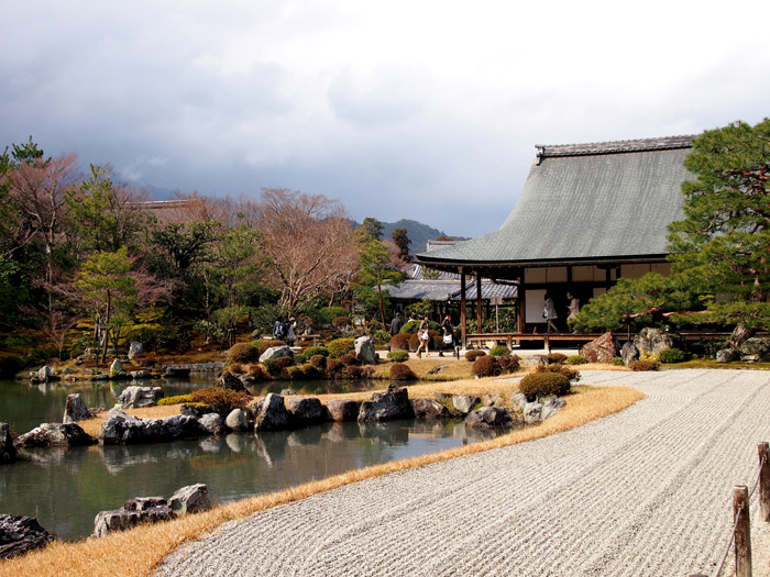 Kyoto Itinerary – Arashiyama Tenryu-ji Temple. www.theweddingnotebook.com