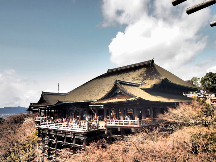 Kyoto Itinerary – Kiyomizu-dera. www.theweddingnotebook.com