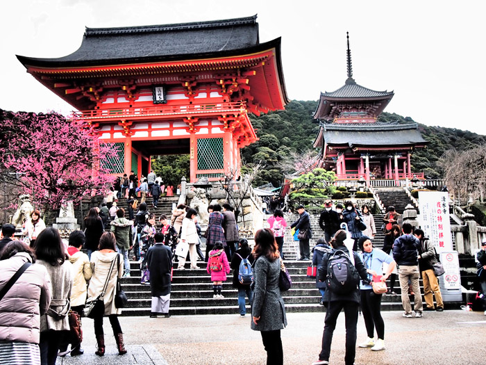 Kyoto Itinerary – Kiyomizu-dera. www.theweddingnotebook.com