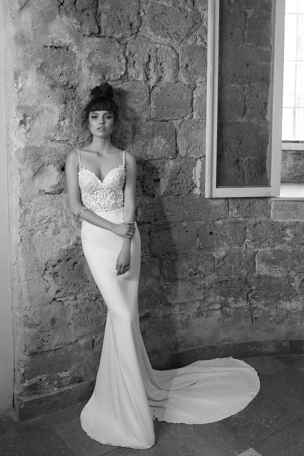 Romanzo by Julie Vino 2017 Bridal Collection. www.theweddingnotebook.com