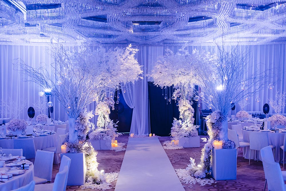 Flowers by Wishing Tree. Peter Herman Photography. Planning by MY Wedding Planner. www.theweddingnotebook.com 