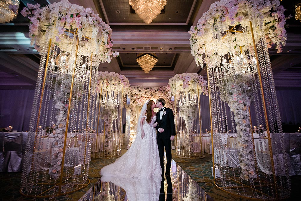 Flowers by Wishing Tree. Louis Loo Photograph. Planning by MY Wedding Planner. www.theweddingnotebook.com